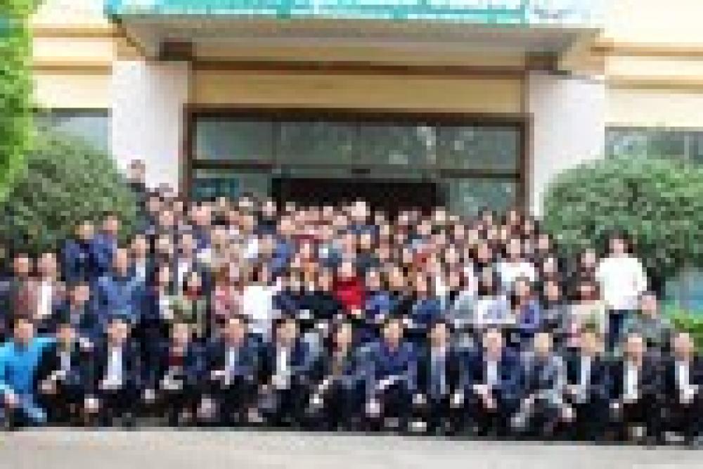 Tiền nhiều để làm gì? Để hạnh phúc hơn!