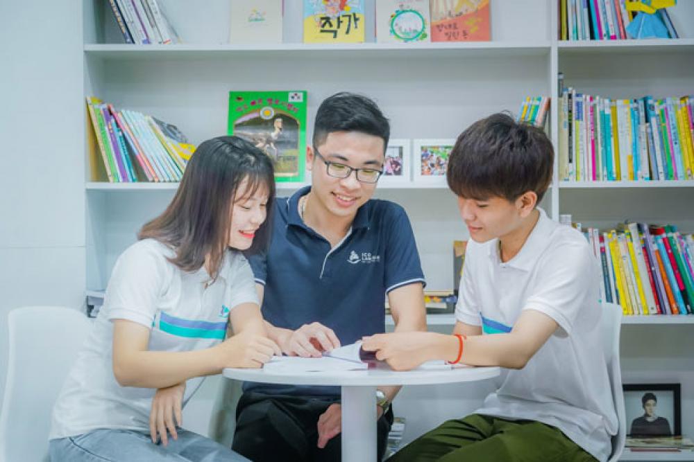Muốn thành công cần “thông” ngoại ngữ